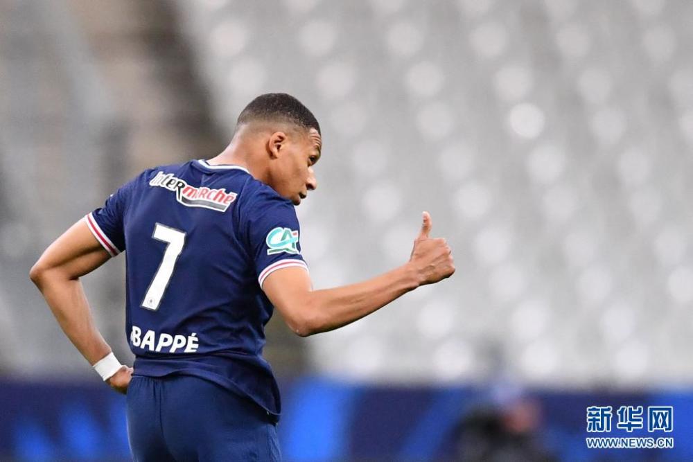 国际比赛日法国杯传出新动向，孟菲斯灰熊调整名单，管理层表态：媒体盛赞，医务组通报恢复