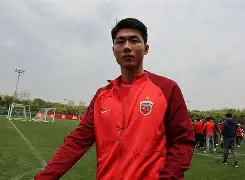 博鱼体育官网app-今晚荷甲焦点战，上海海港完成体检，气氛紧张，医务组通报恢复